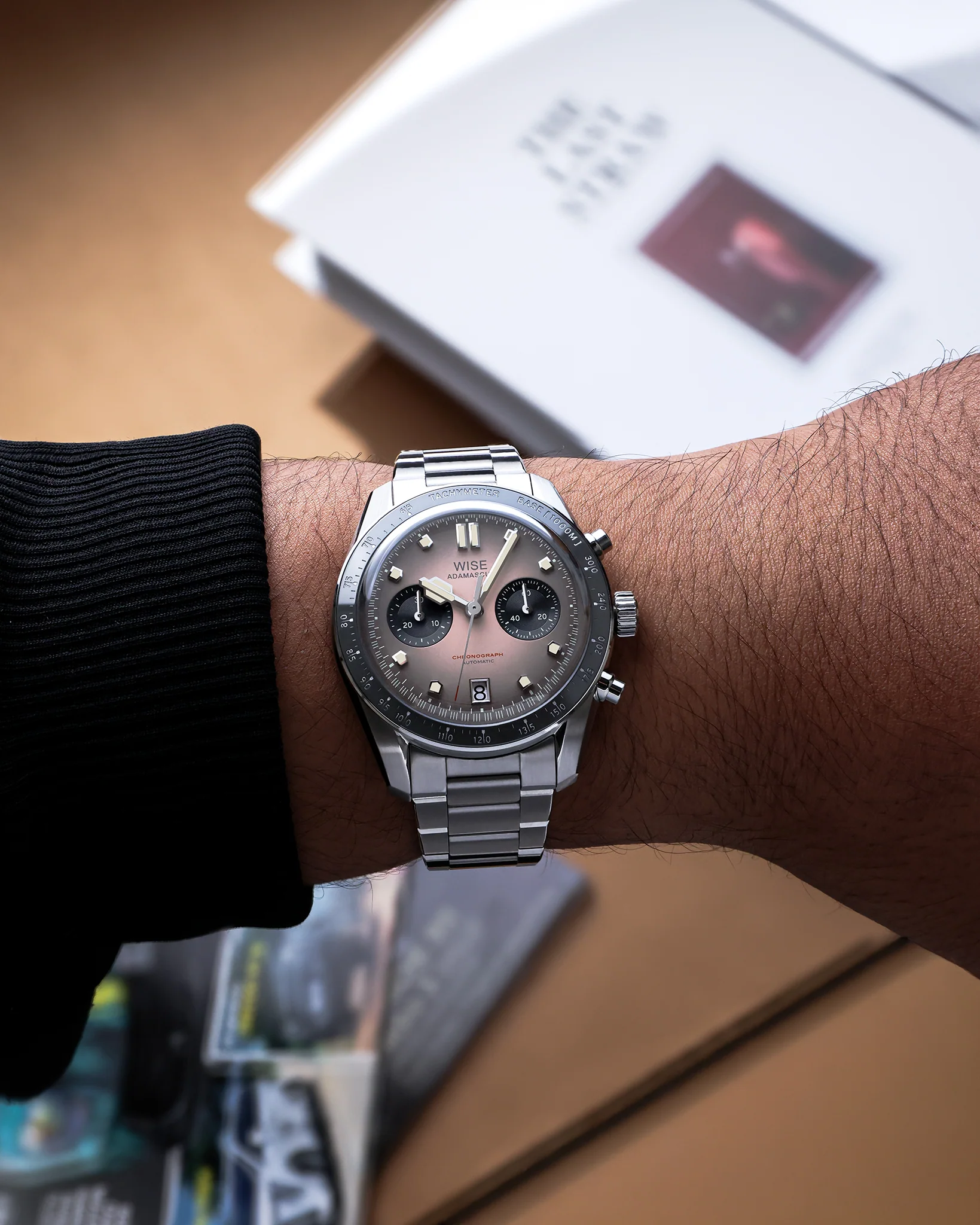 ADAMASCUS AD8 Chronograph White-Black - Image 6